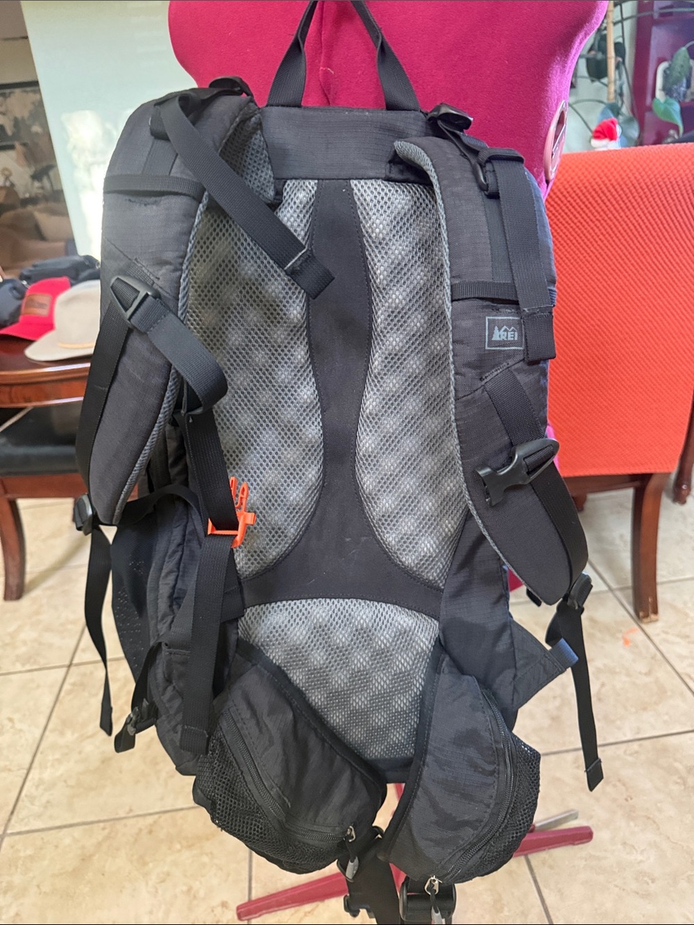 REI Co-op Trail backpack- pre-loved, excellent condition. 40L - Picture 8 of 8